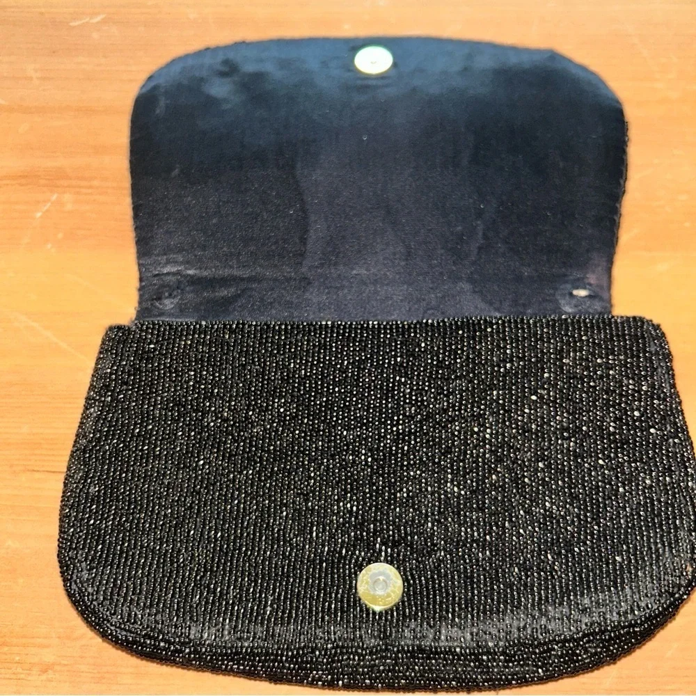 Elegant Beaded Clutch in Black and Gold